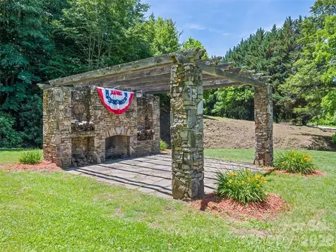288 Ironwood Drive Clyde NC 28721