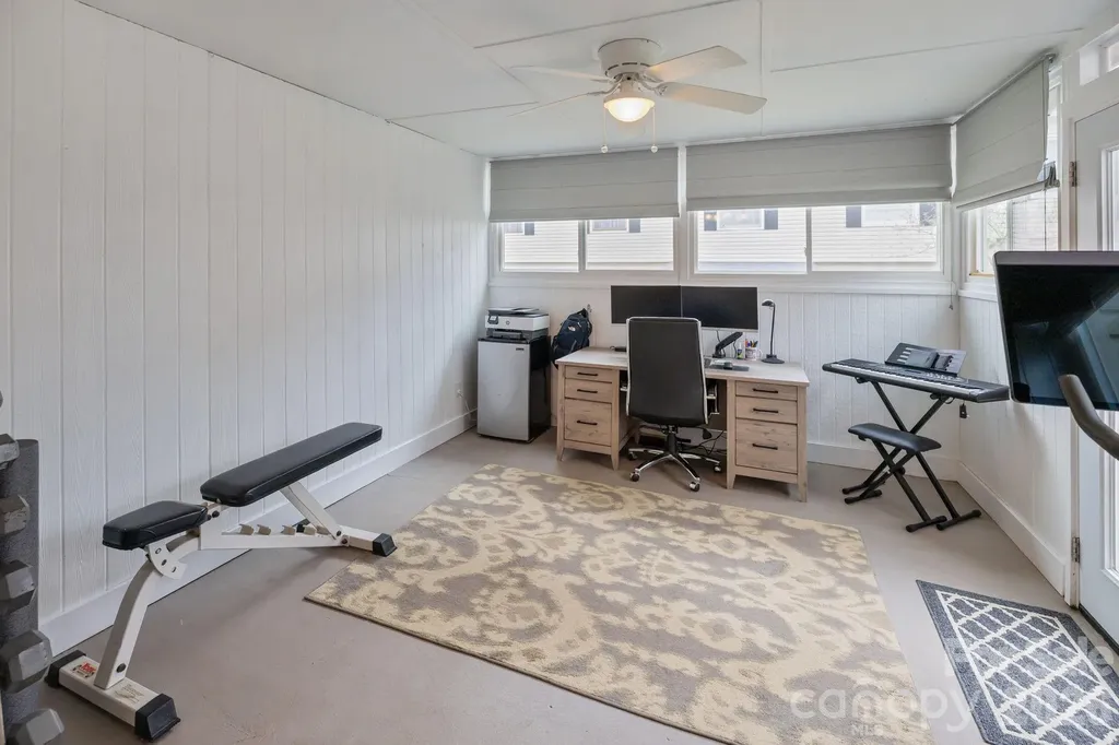 5943 Quail Hollow Road Charlotte NC 28210