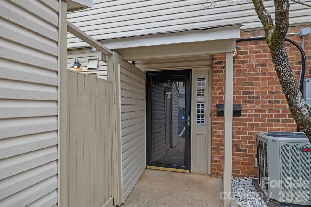 5943 Quail Hollow Road Charlotte NC 28210