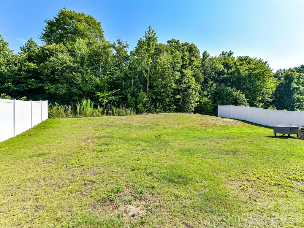 5125 Arbordale Way Mount Holly NC 28120