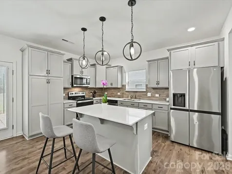 5125 Arbordale Way Mount Holly NC 28120