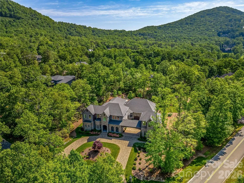 1905 White Tree Trail Arden NC 28704