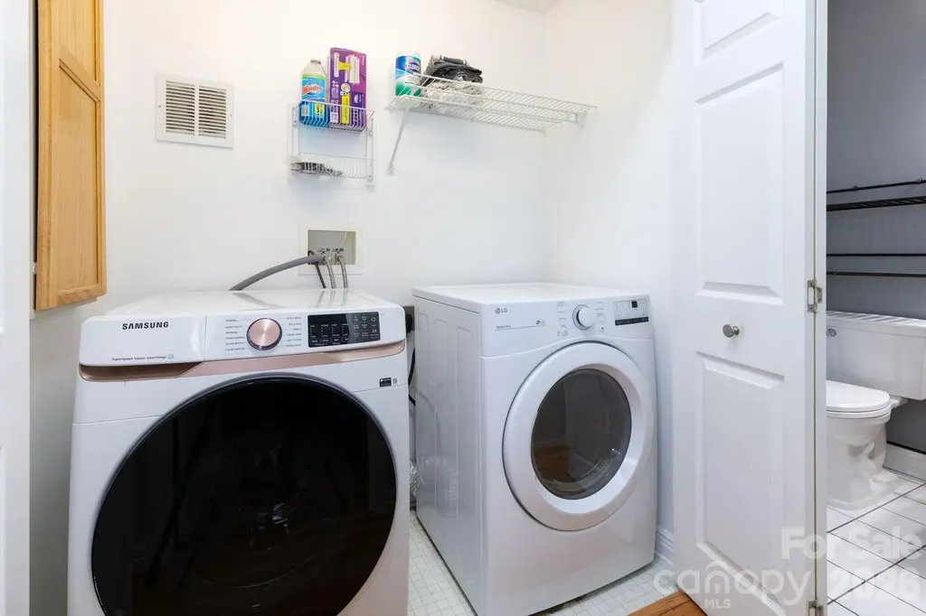 31 Little Cedar Court Asheville NC 28805