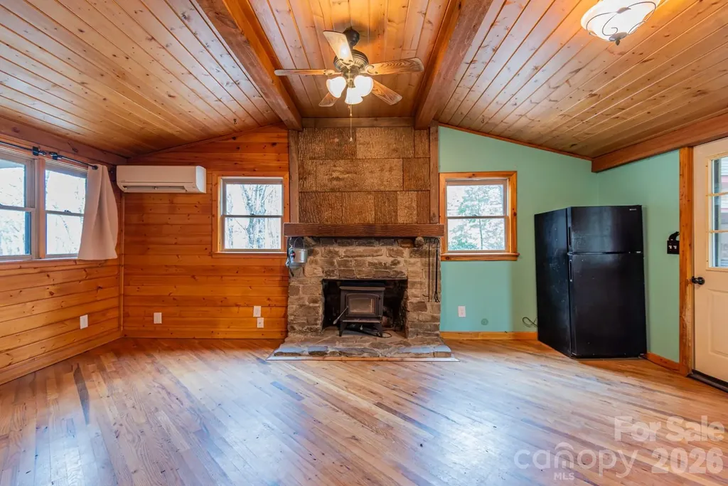 169 Samantha Springs Lane Elk Park NC 28622