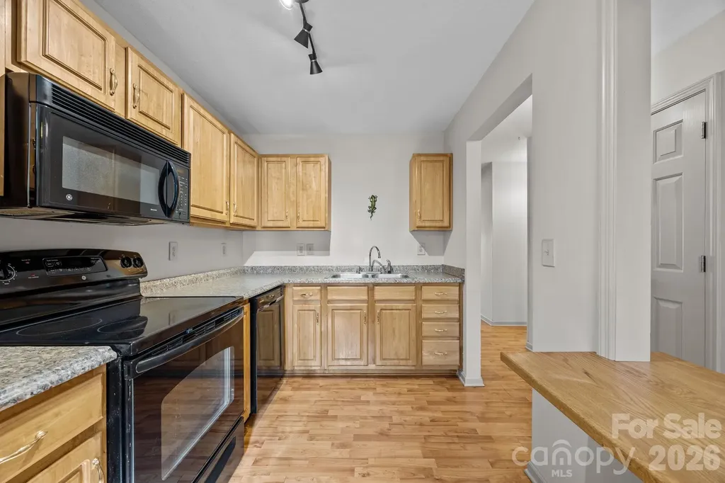704 Carlyle Way Asheville NC 28803