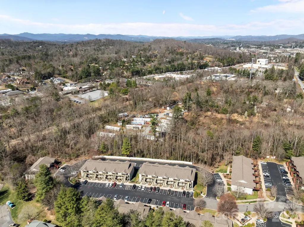 704 Carlyle Way Asheville NC 28803