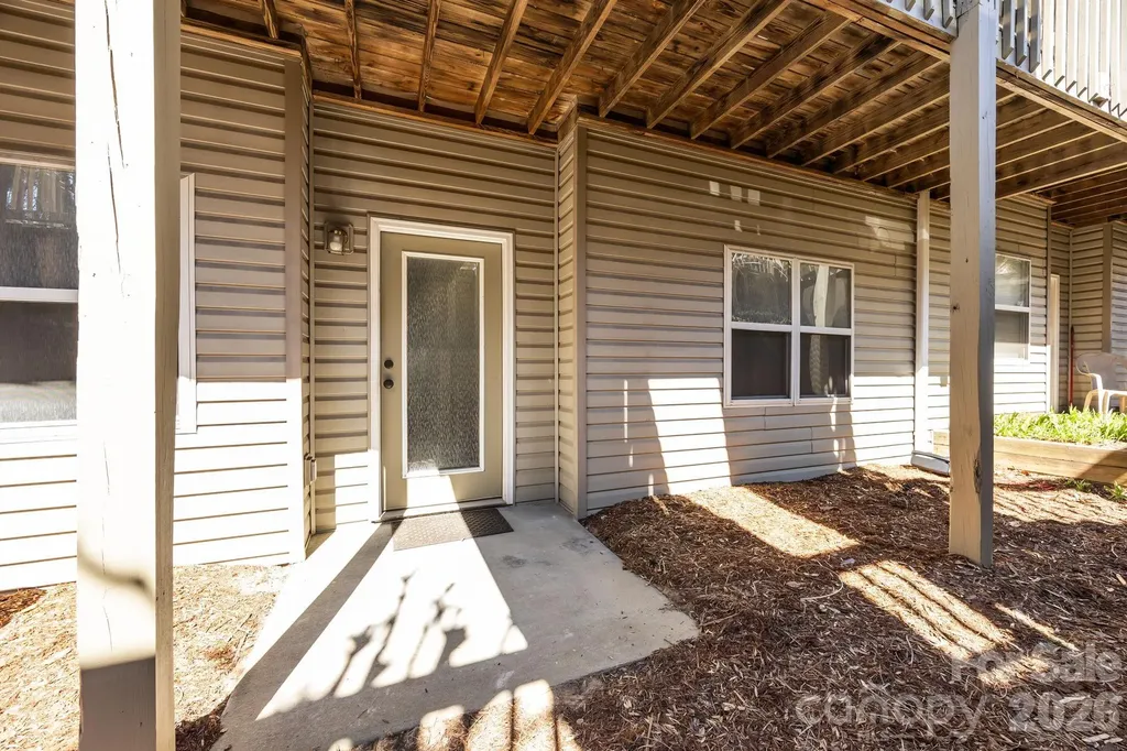 704 Carlyle Way Asheville NC 28803