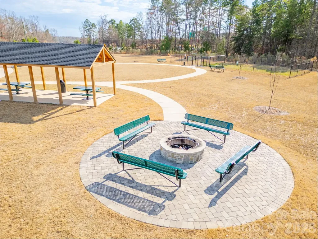 2102 Trout Lily Lane Matthews NC 28104