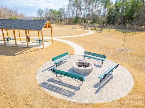 2102 Trout Lily Lane Matthews NC 28104