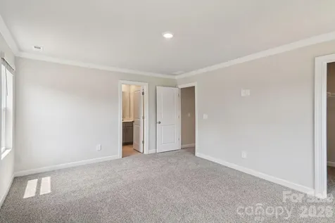 8216 Hidden Springs Trail Charlotte NC 28216