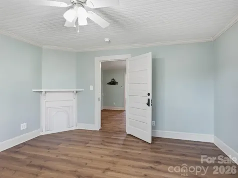 61 27th Street NW Hickory NC 28601
