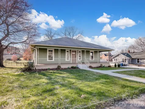 61 27th Street NW Hickory NC 28601