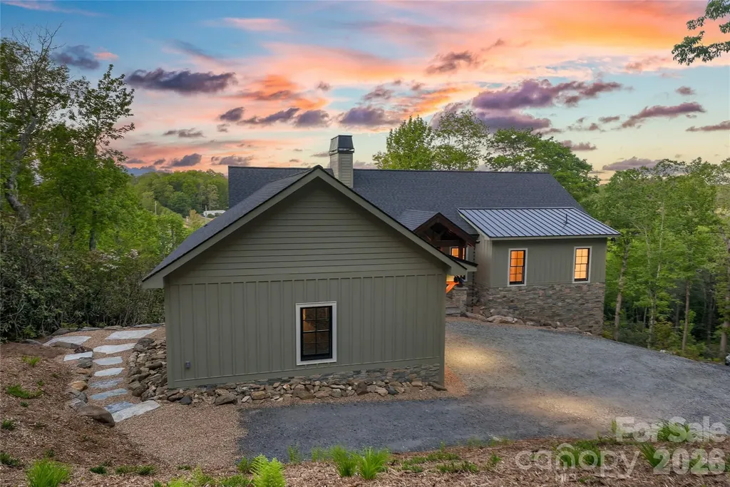 3434 Old Jonas Ridge Road Newland NC 28657