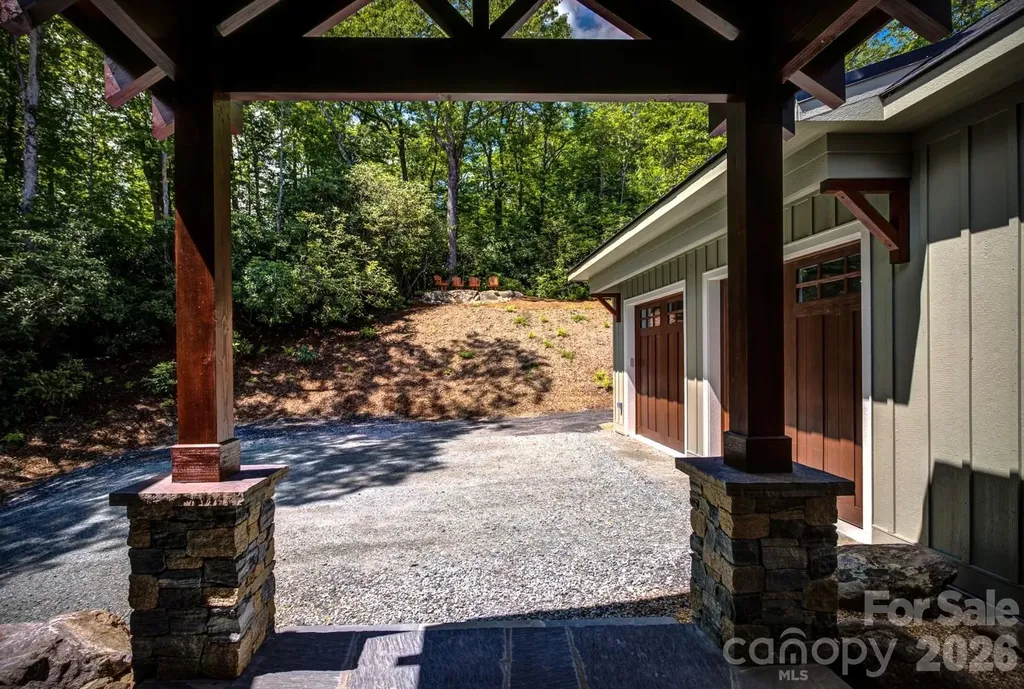 3434 Old Jonas Ridge Road Newland NC 28657