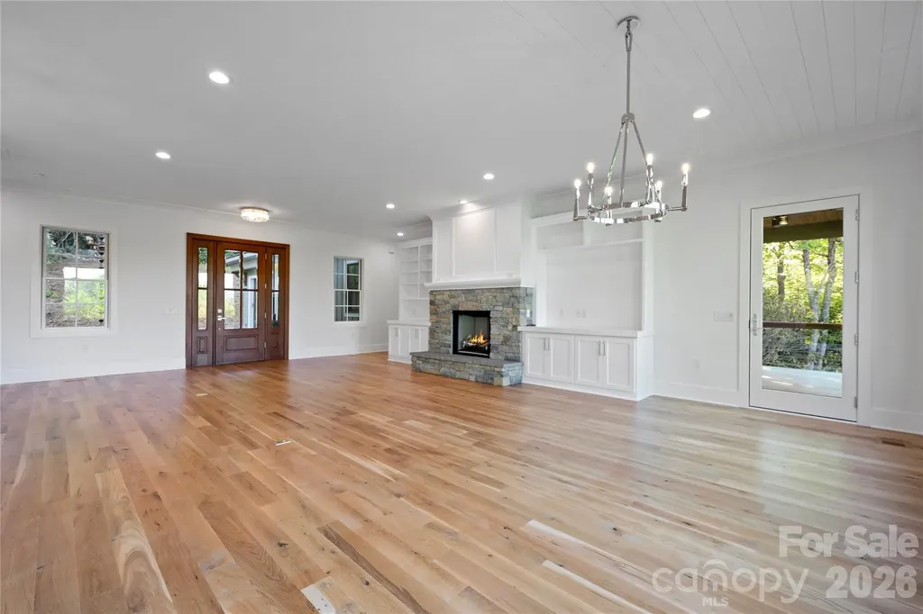 3434 Old Jonas Ridge Road Newland NC 28657