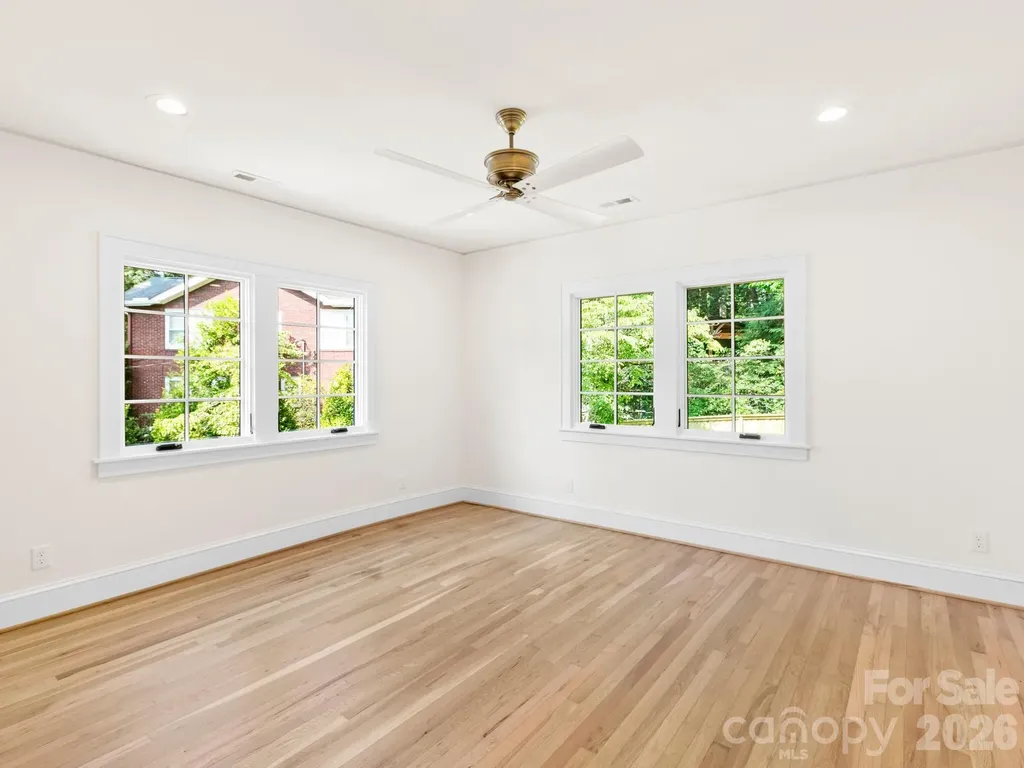 18 Normandy Road Asheville NC 28803
