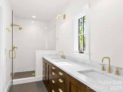 18 Normandy Road Asheville NC 28803