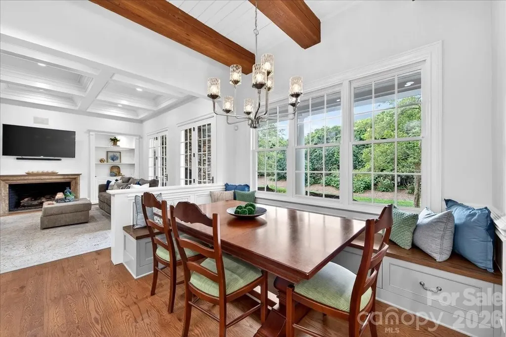 2135 Sharon Avenue Charlotte NC 28211