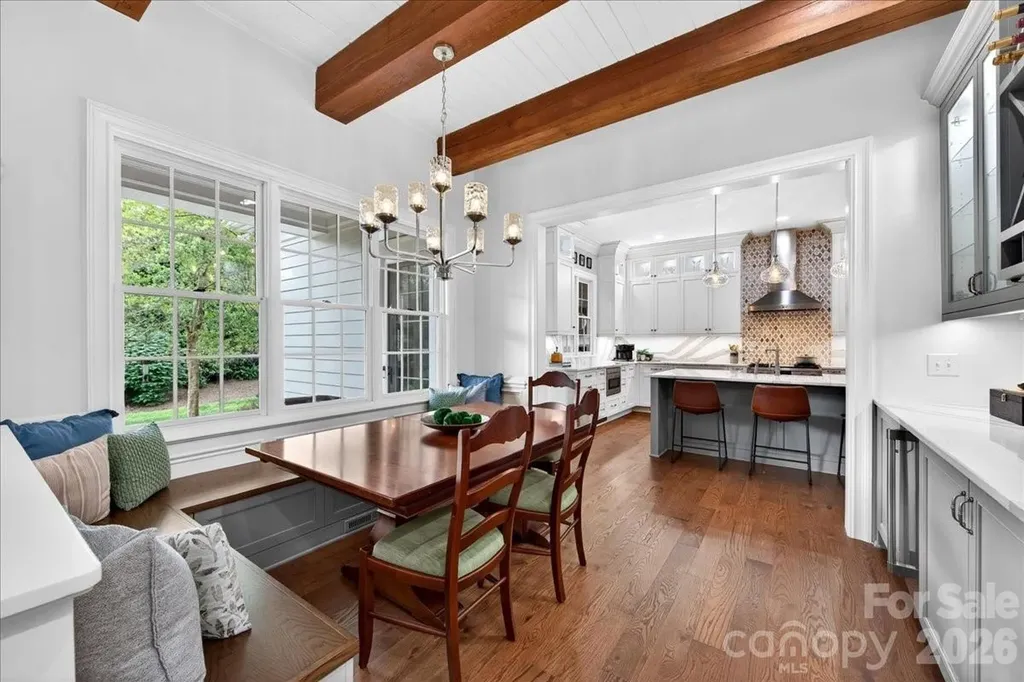 2135 Sharon Avenue Charlotte NC 28211