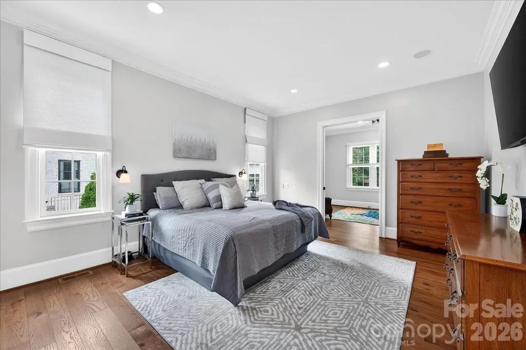 2135 Sharon Avenue Charlotte NC 28211