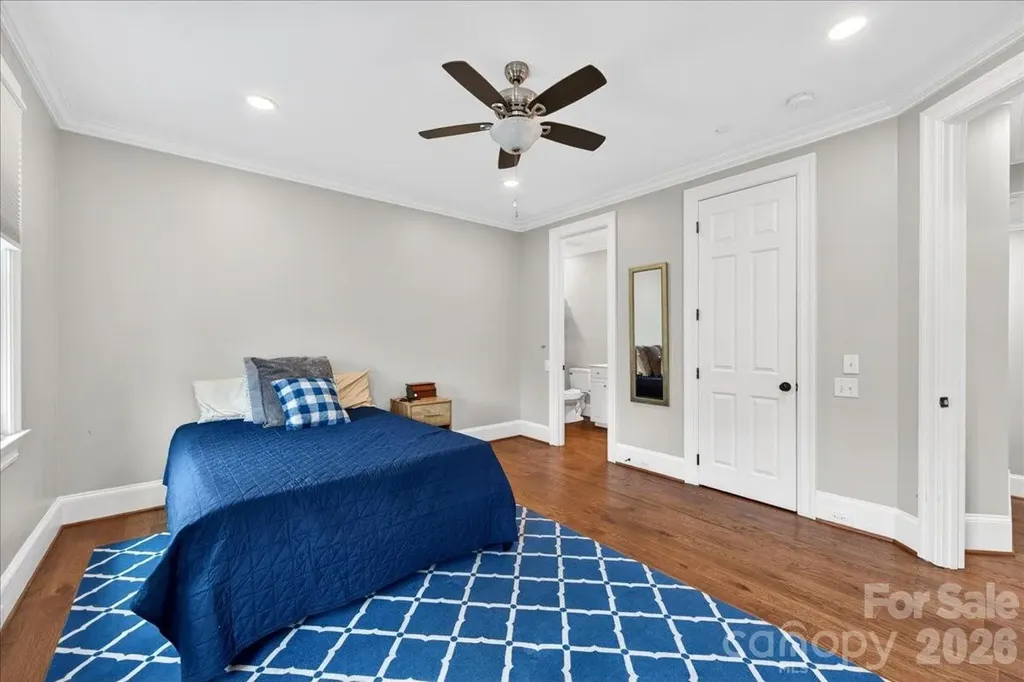 2135 Sharon Avenue Charlotte NC 28211
