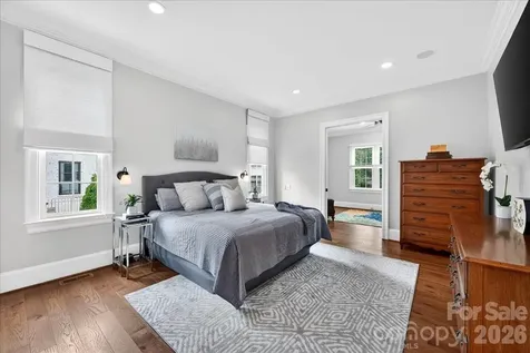 2135 Sharon Avenue Charlotte NC 28211