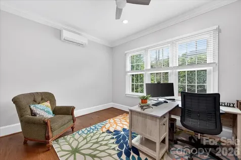 2135 Sharon Avenue Charlotte NC 28211