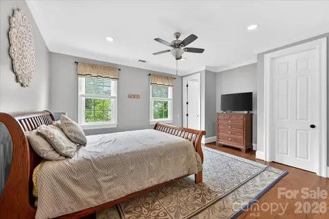 2135 Sharon Avenue Charlotte NC 28211