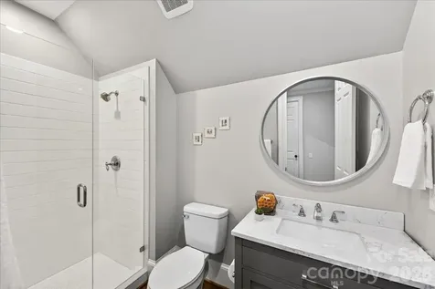 2135 Sharon Avenue Charlotte NC 28211