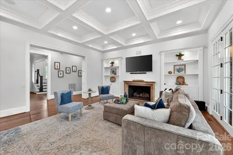 2135 Sharon Avenue Charlotte NC 28211