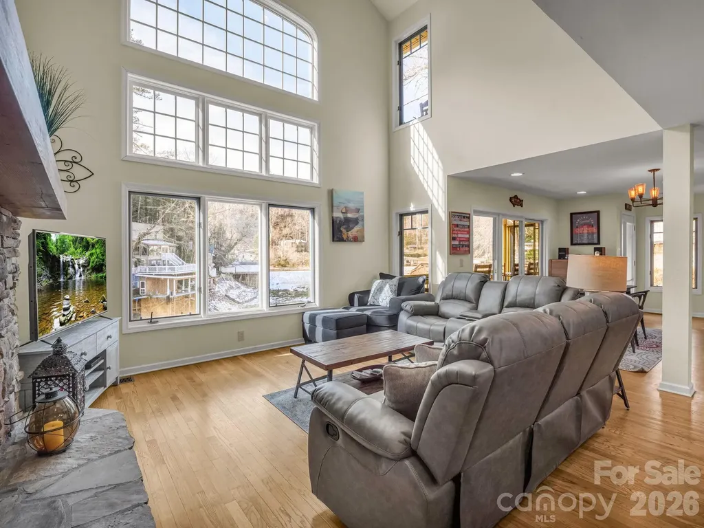 105 Tryon Bay Circle Lake Lure NC 28746