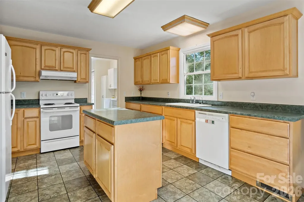 65 Gypsy Mountain Road Marion NC 28752