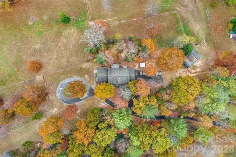 65 Gypsy Mountain Road Marion NC 28752