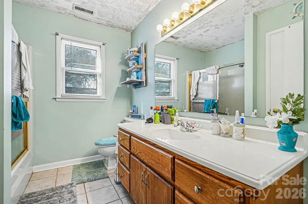 5069 W Piedmont Circle Conover NC 28613