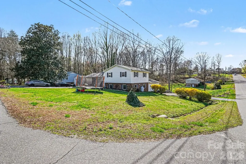 5069 W Piedmont Circle Conover NC 28613