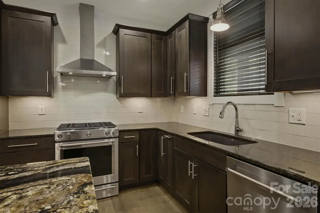 40 Kingfisher Trace Nebo NC 28761