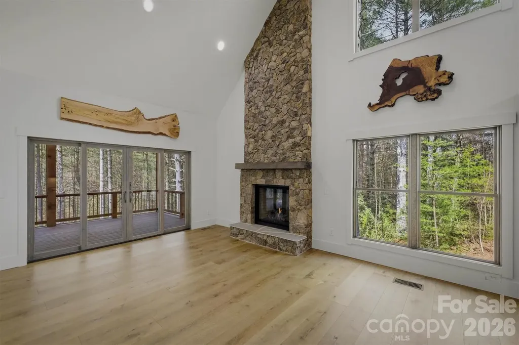 40 Kingfisher Trace Nebo NC 28761