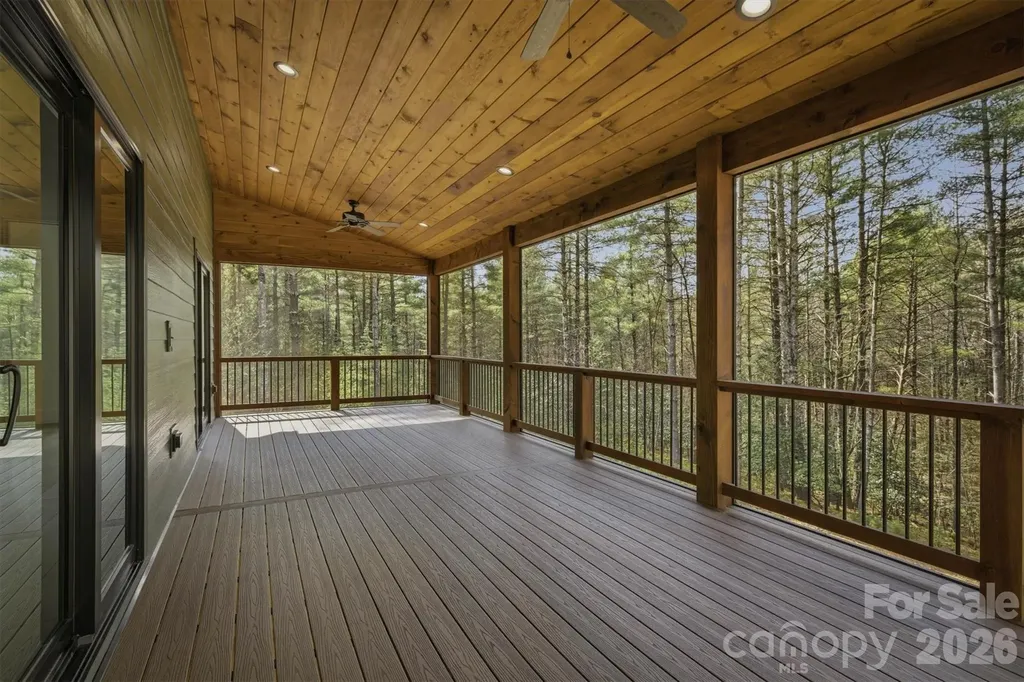40 Kingfisher Trace Nebo NC 28761