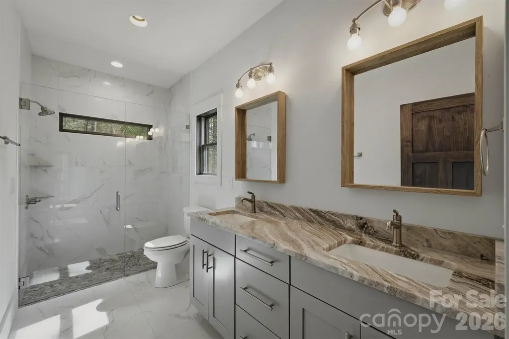 40 Kingfisher Trace Nebo NC 28761