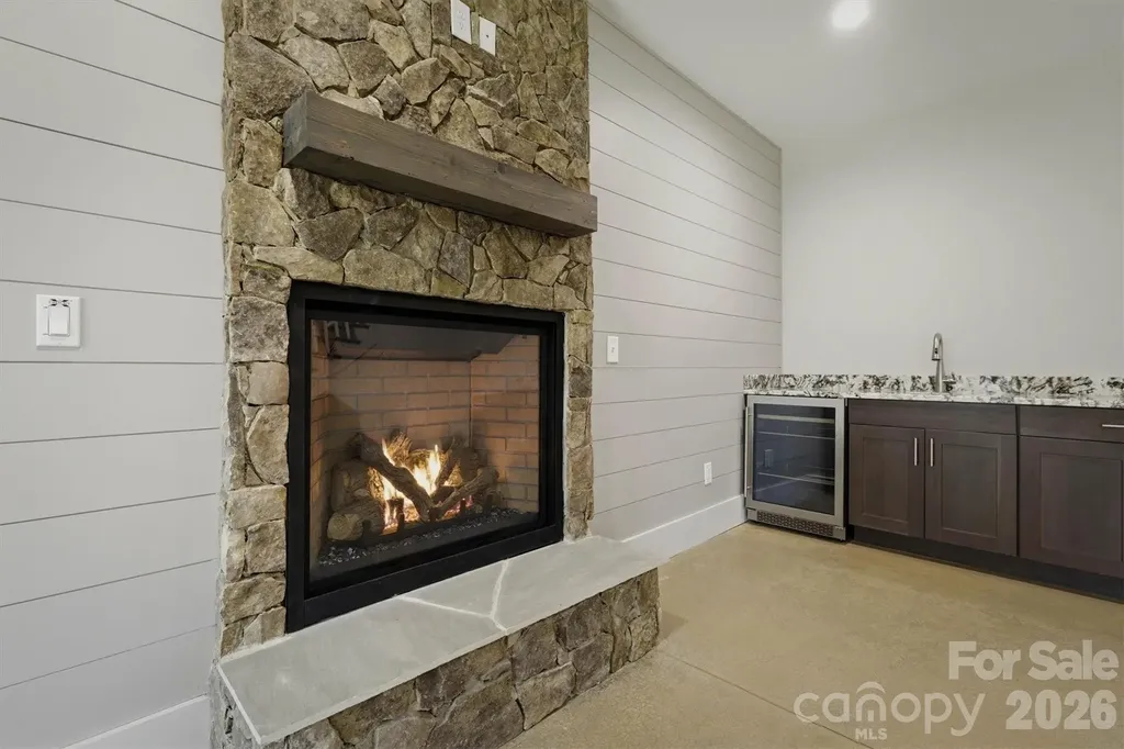 40 Kingfisher Trace Nebo NC 28761