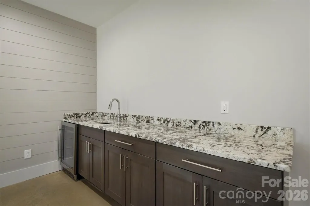 40 Kingfisher Trace Nebo NC 28761