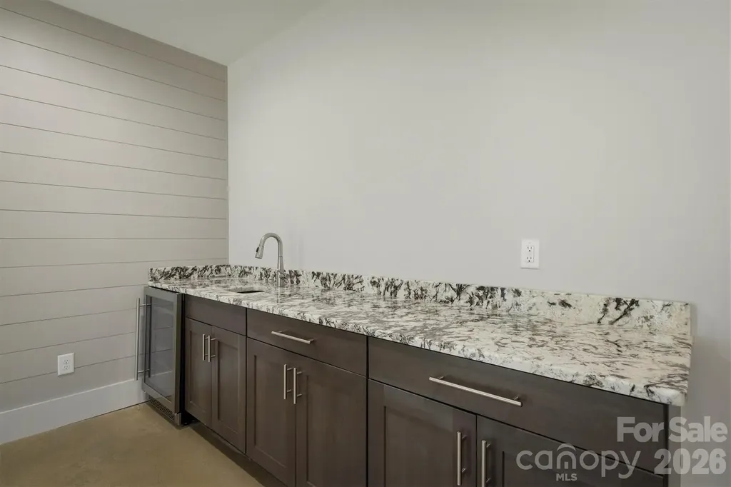 40 Kingfisher Trace Nebo NC 28761