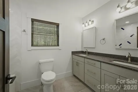 40 Kingfisher Trace Nebo NC 28761