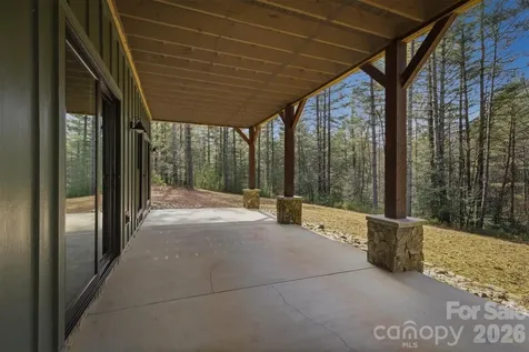 40 Kingfisher Trace Nebo NC 28761