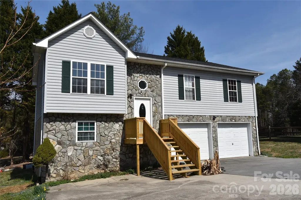 151 Cedar Valley Road Hudson NC 28638