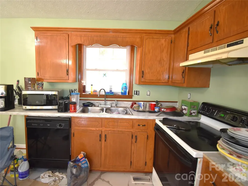 151 Cedar Valley Road Hudson NC 28638