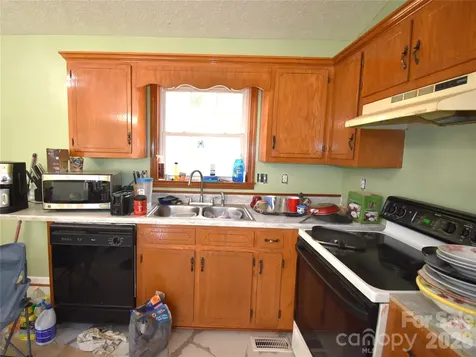 151 Cedar Valley Road Hudson NC 28638
