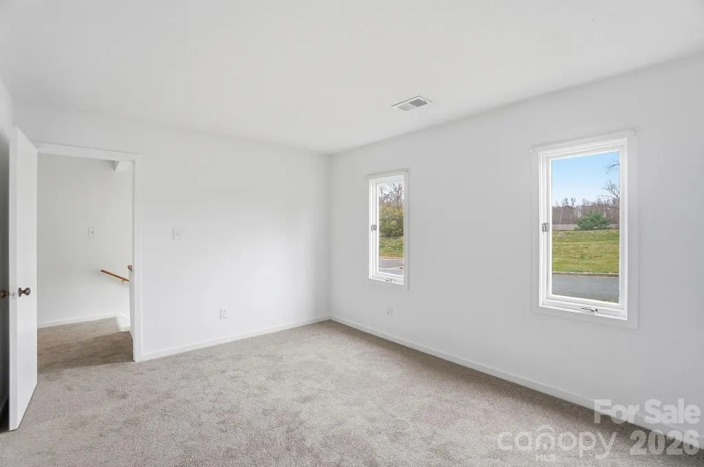 1648 Hollow Drive Charlotte NC 29212