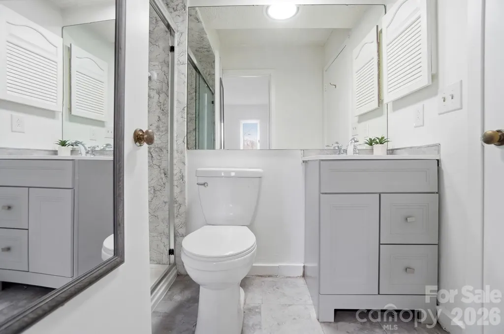 1648 Hollow Drive Charlotte NC 29212