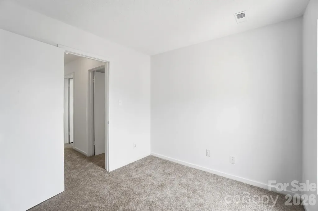 1648 Hollow Drive Charlotte NC 29212